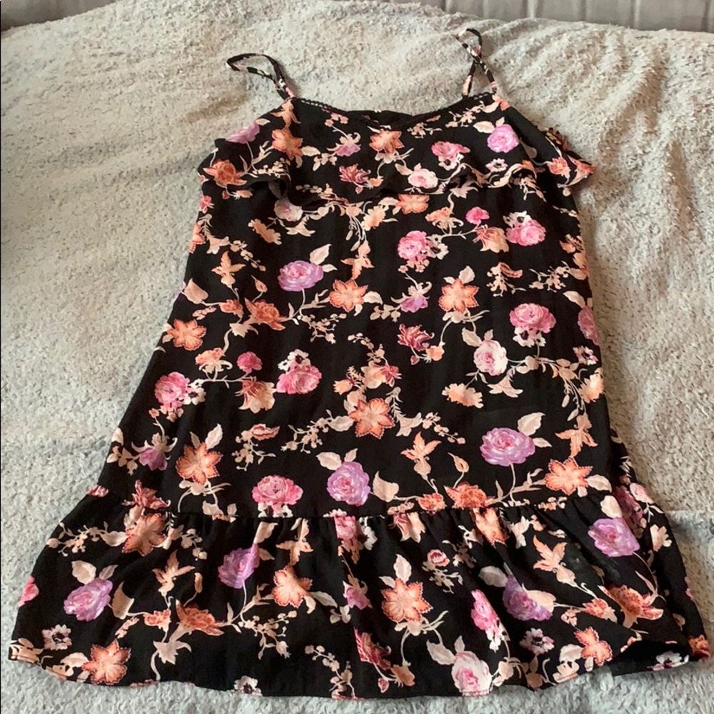 Xhilaration flowered mini shift dress